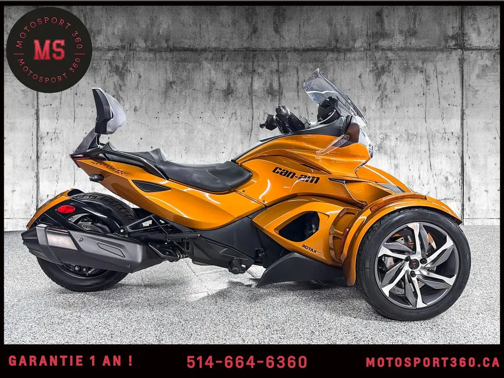 2014 Can-Am SPYDER ST-S SM5 BAS MILAGE ! ULTRA PROPRE !