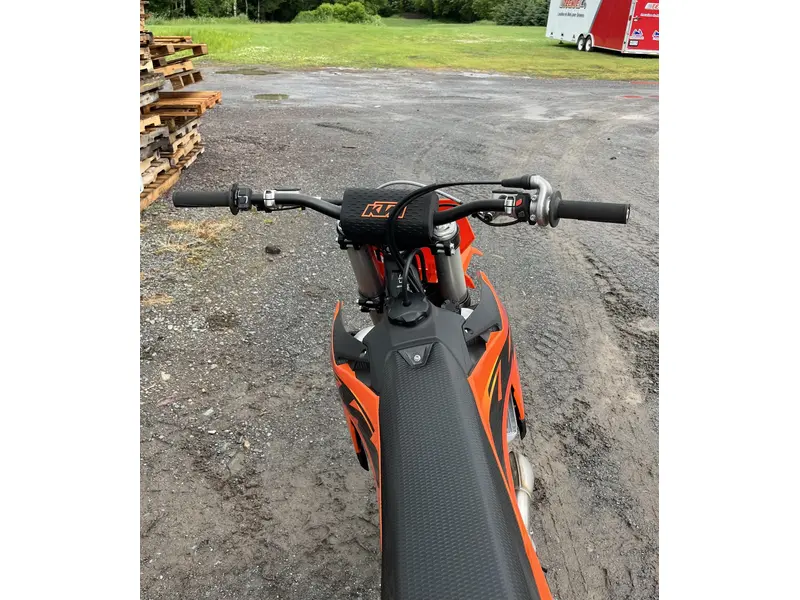2025 KTM 350 SX-F thumbnail 9