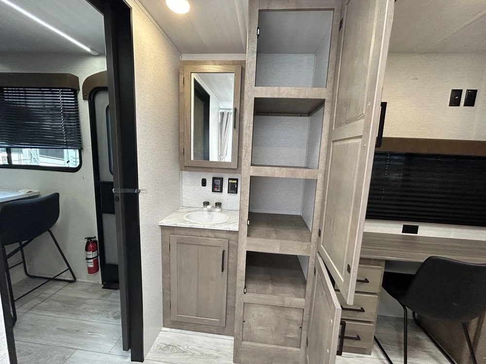 Keystone Rv Springdale 241fk 2025 alt