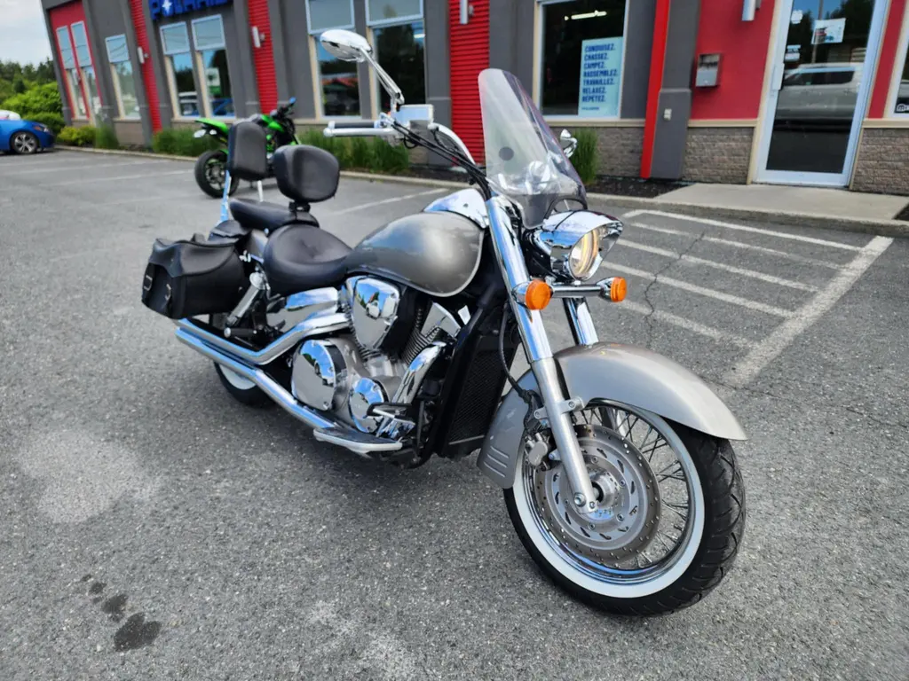 2004 HONDA VTX 1300