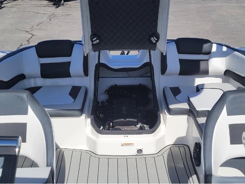 2025 Yamaha 195s alt