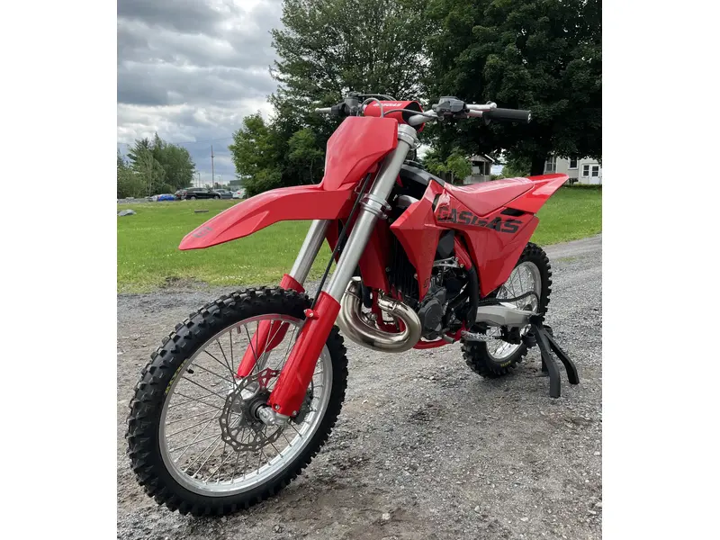 2025 GASGAS MC 300 thumbnail 3