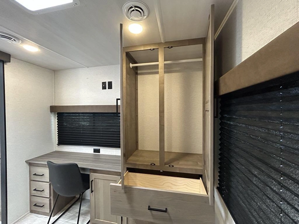 Keystone Rv Springdale 241fk 2025 alt
