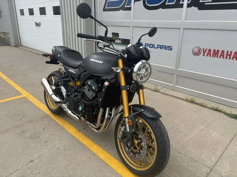 2025 Kawasaki Z900RS SE