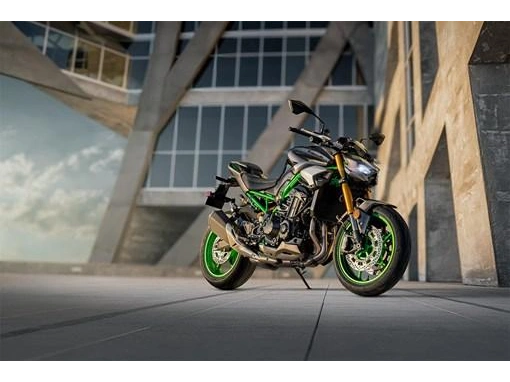 Kawasaki Z900 Se 2025 alt