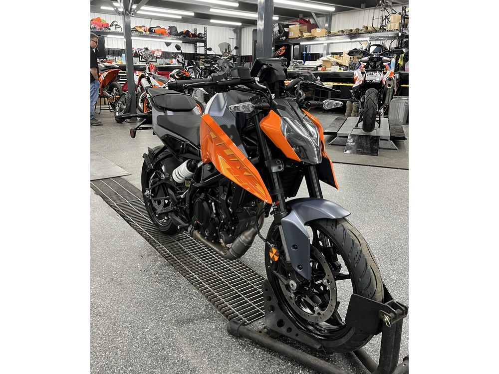 2024 Ktm 250 Duke alt
