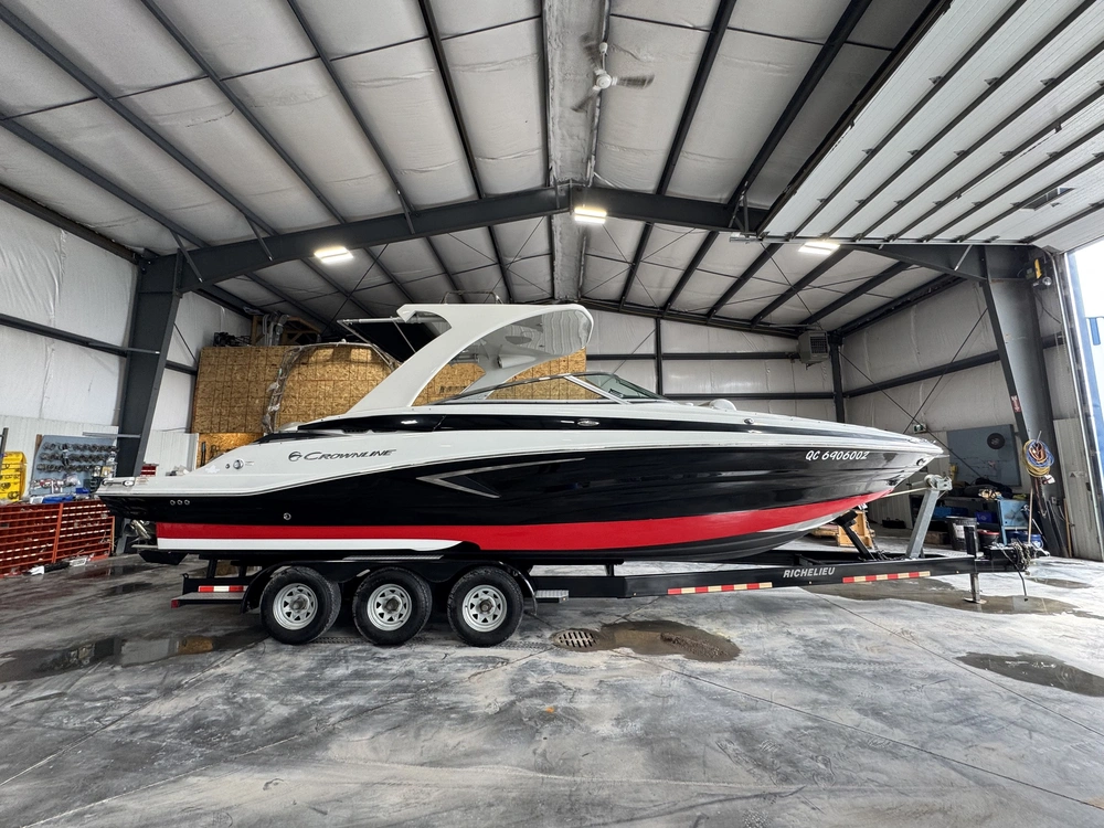 Crownline E30 2018 alt