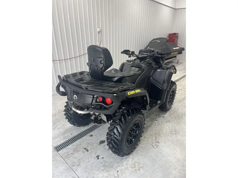 2023 Can-Am OUTLANDER 1000 MAX XTP
