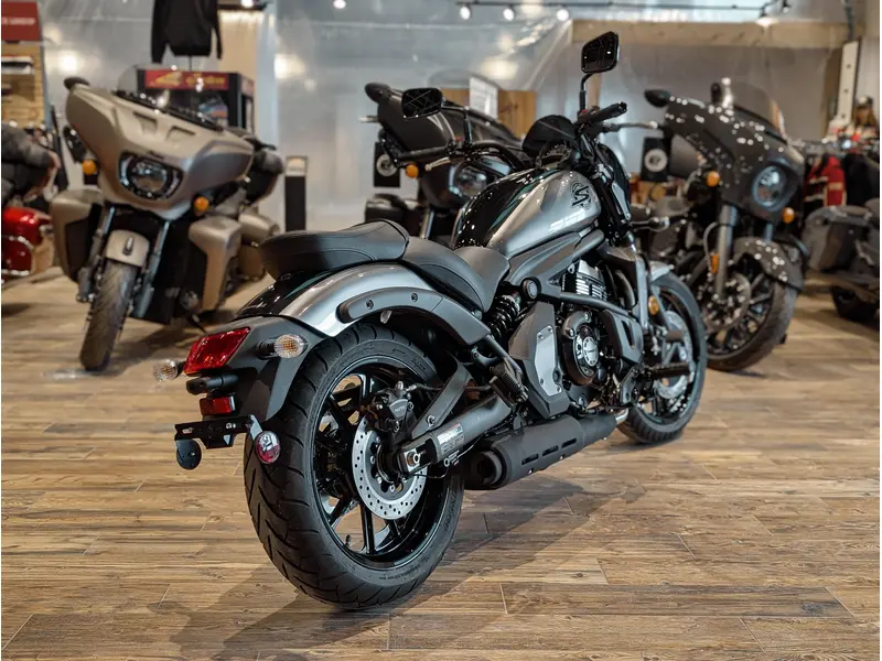 2025 Kawasaki Vulcan S Cafe // Metallic Moondust Gray/Metallic Spark Black w/ Passenger Setup