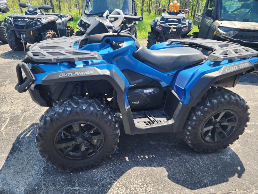 2022 Can-am Outlander Xt alt