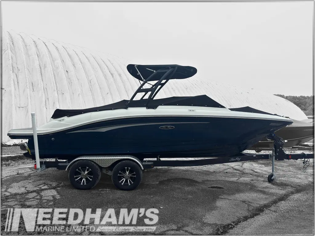 2023 Sea Ray SPX 210
