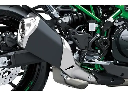 2025 Kawasaki Z900 thumbnail 9