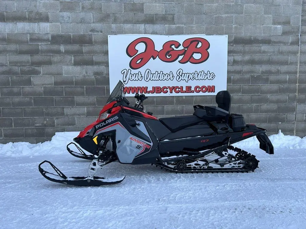 2025 Polaris ProStar S4 INDY Adventure 137 Storm Gray / Indy Red 