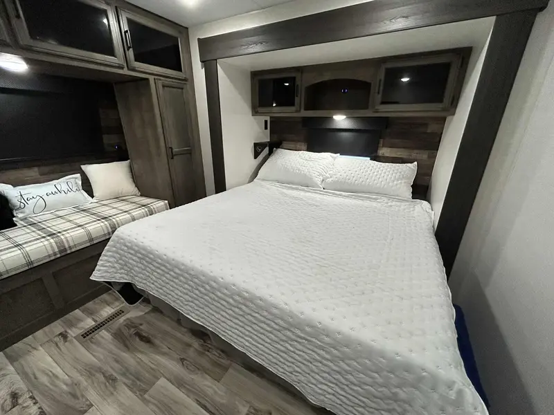2024 Venture RV Sporttrek Touring 272VRK thumbnail 21