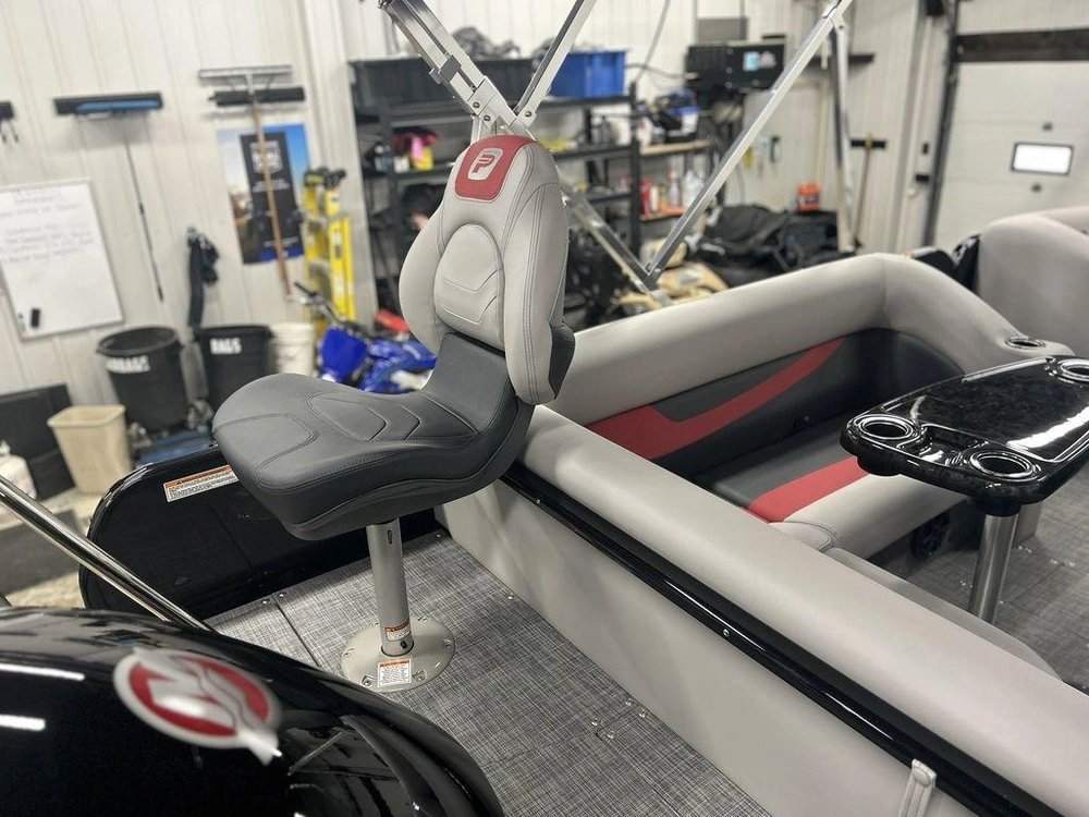 2025 Princecraft Ventura 194 alt