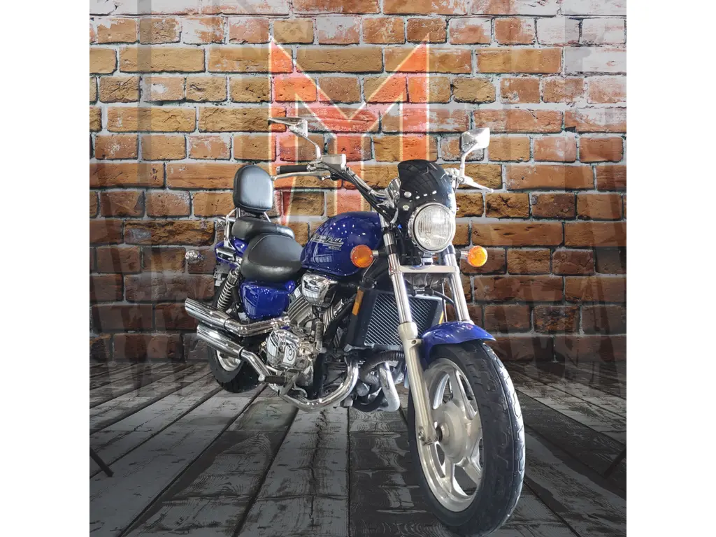 Honda VF750 - MAGNA 750 2003
