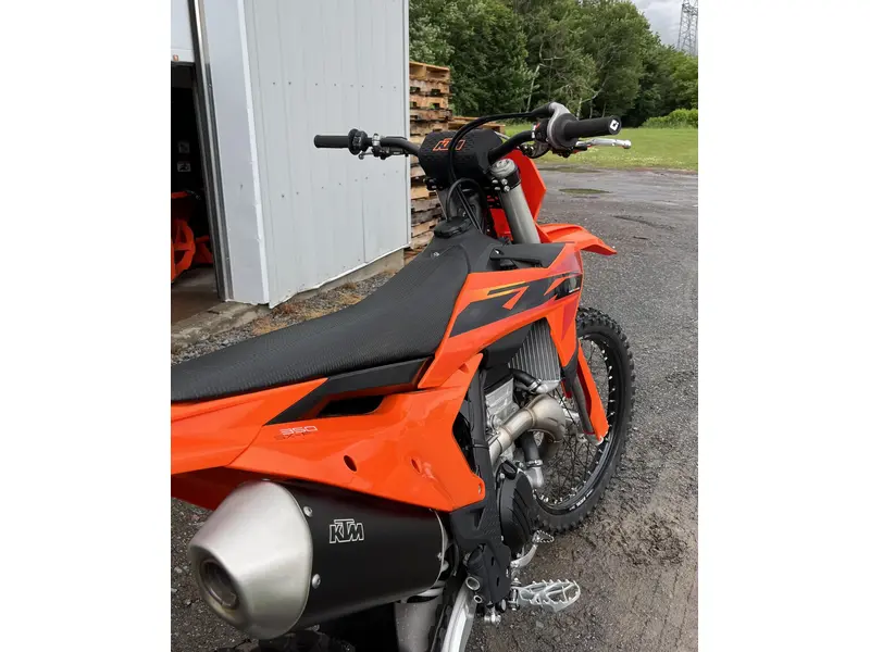 2025 KTM 350 SX-F thumbnail 10