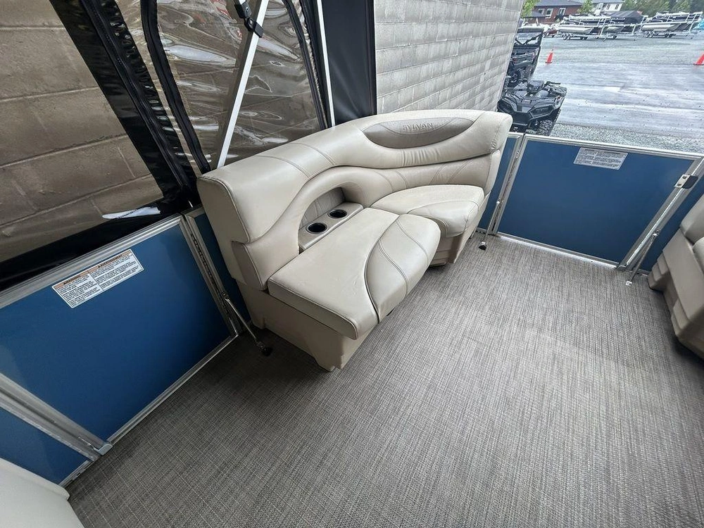 2018 Sylvan 8520 Cruise alt