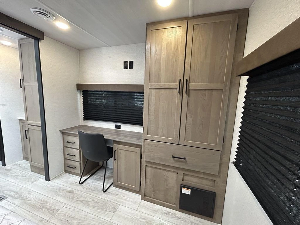 Keystone Rv Springdale 241fk 2025 alt