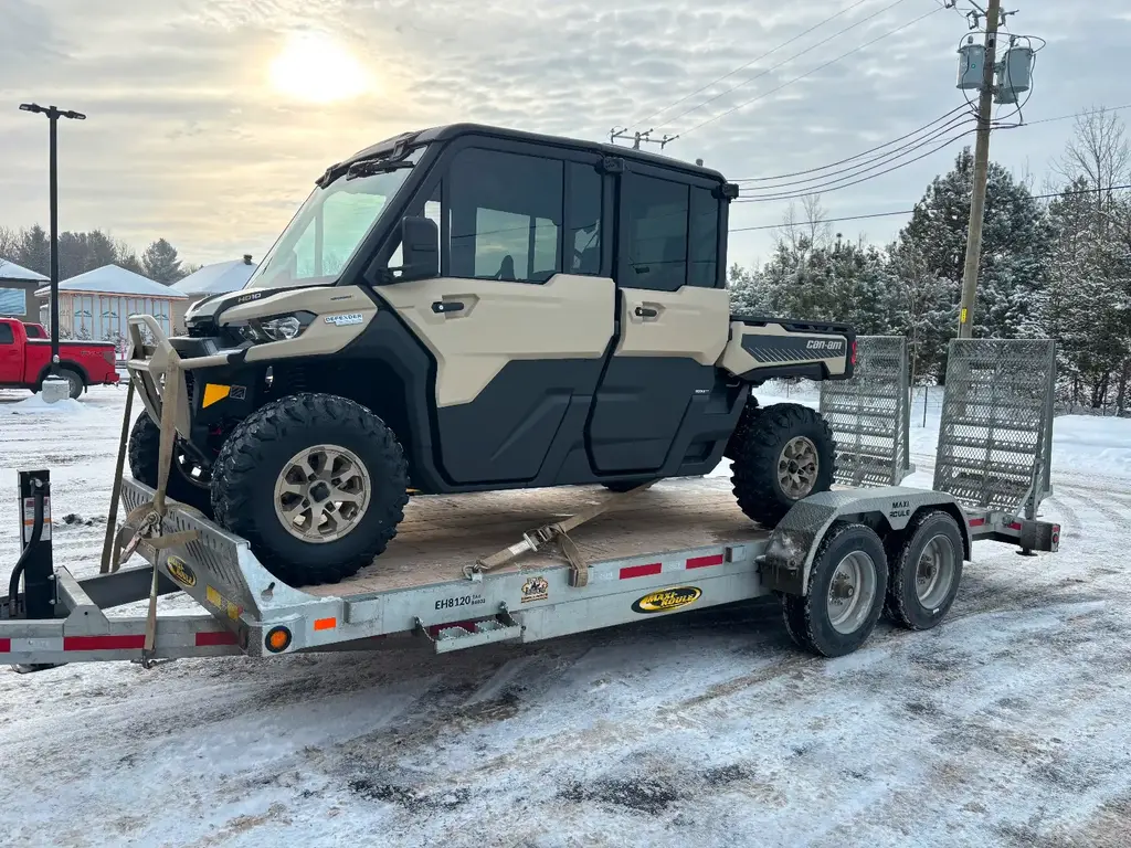 2024 Can-Am DEFENDER HD10 LIMITED