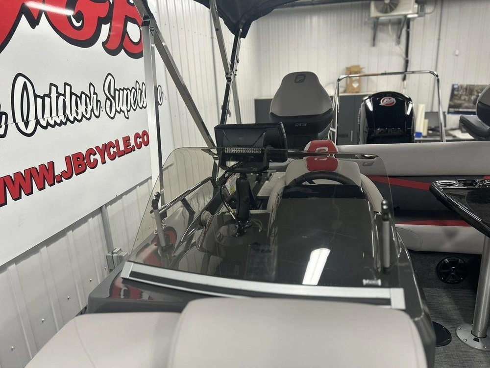 2025 Princecraft Ventura 194 alt