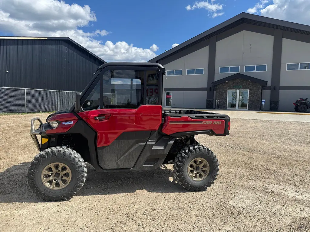 2025 Can-Am DEFENDER LTD HD10 CAB