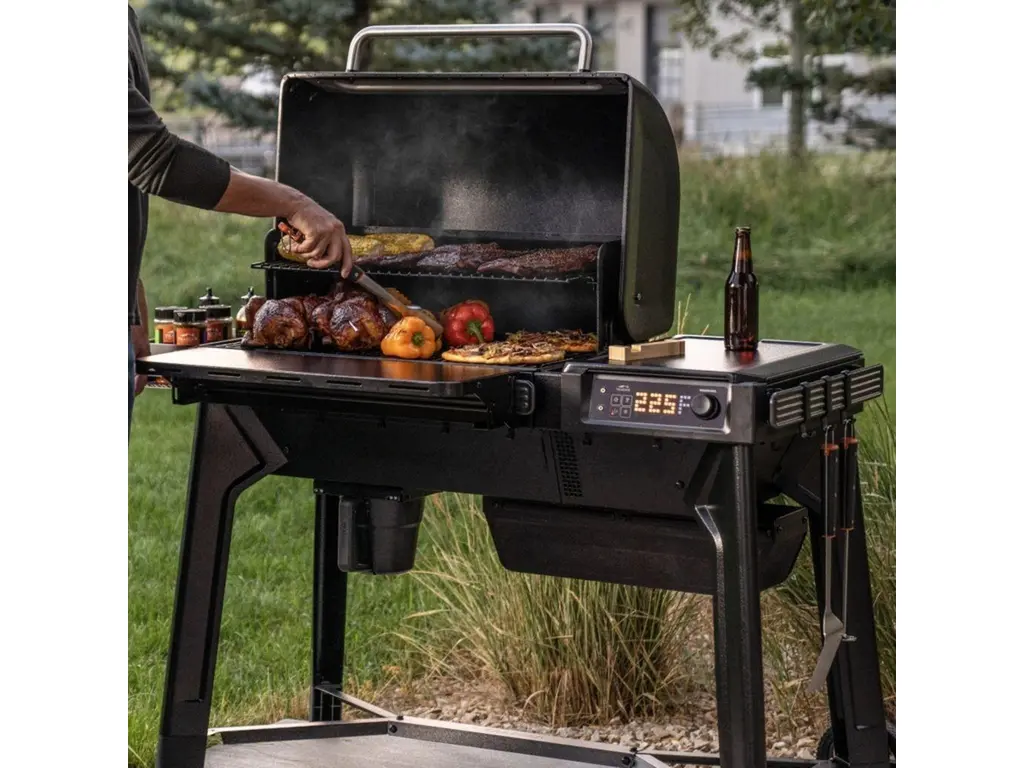 2025 Traeger WOODRIDGE 