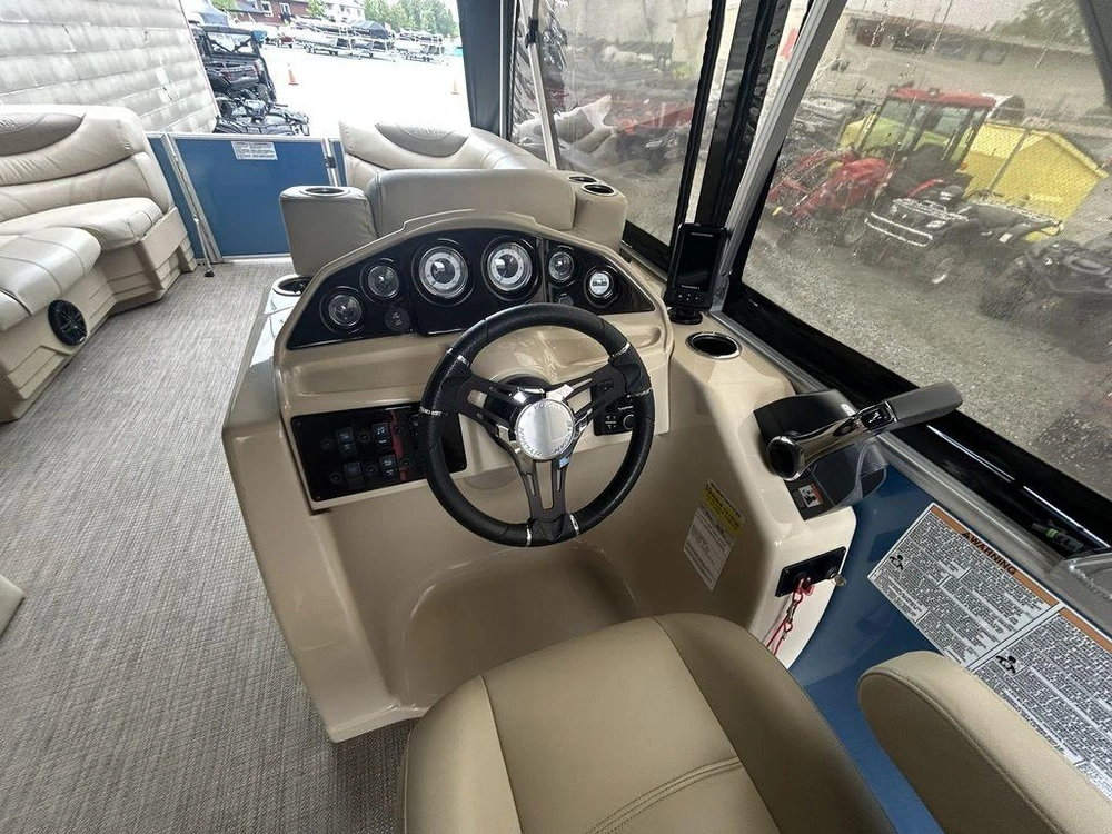 2018 Sylvan 8520 Cruise alt