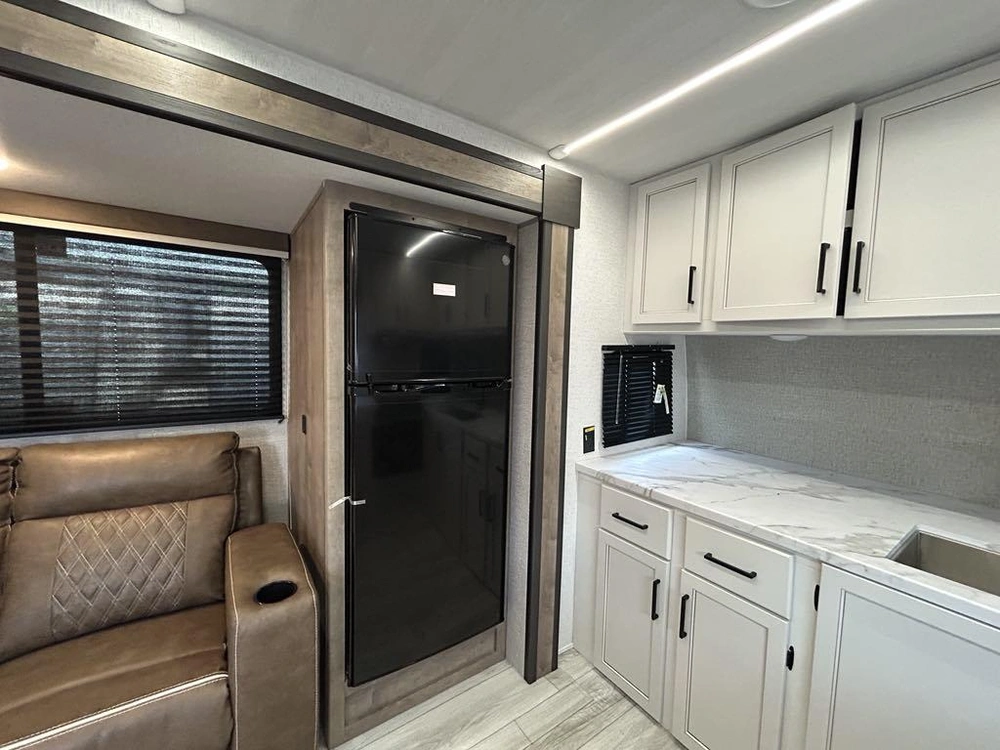 Keystone Rv Springdale 241fk 2025 alt