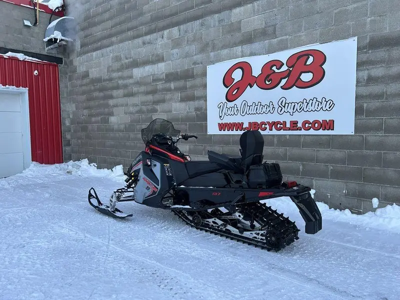 2025 Polaris ProStar S4 INDY Adventure 137 Storm Gray / Indy Red