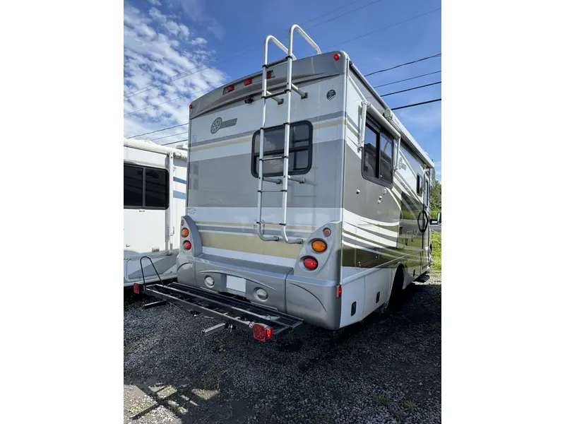 2009 Fleetwood ICON 24D thumbnail 6
