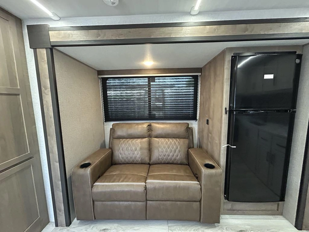 Keystone Rv Springdale 241fk 2025 alt
