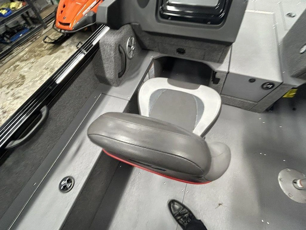 2023 Princecraft Xpedition 200 Dc Black alt