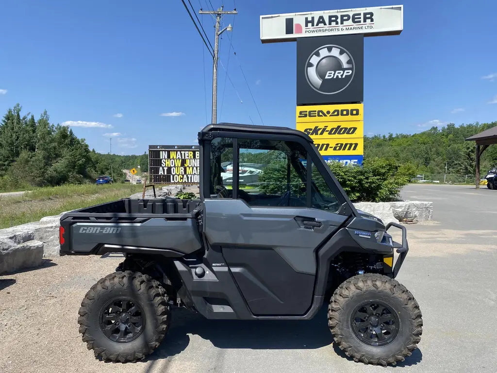 2024 Can-Am DEFENDER LIMITED CAB HD10
