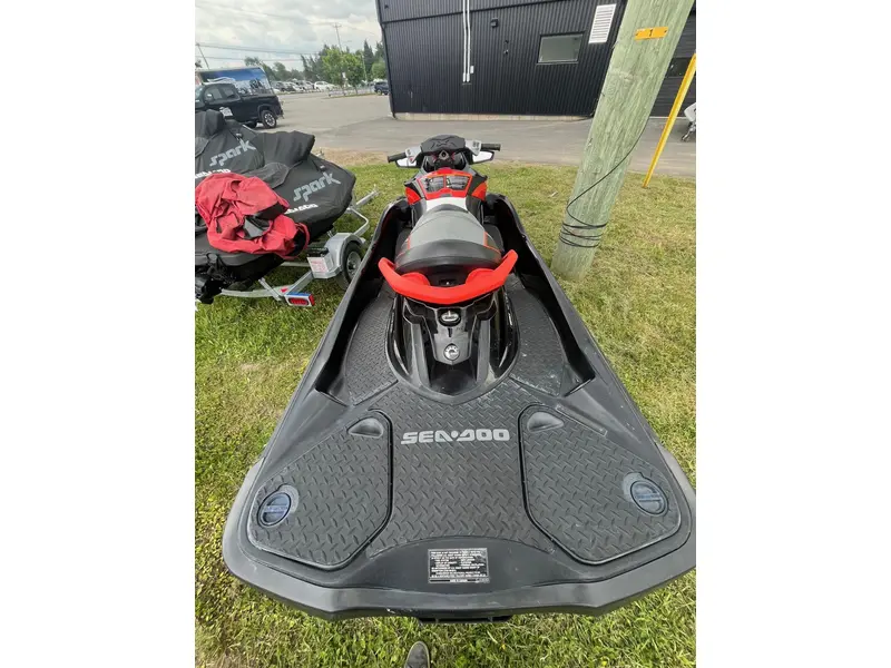 2010 Sea-Doo RXT-X 260 thumbnail 4