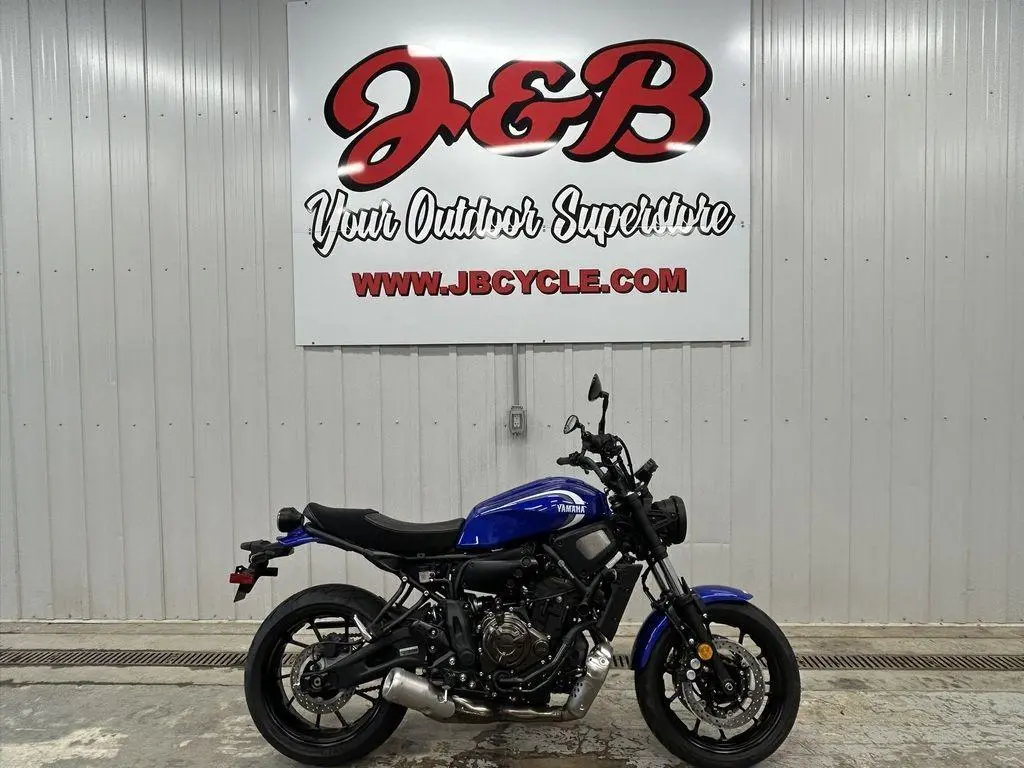 2025 Yamaha XSR700
