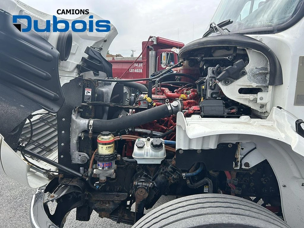 2019 Freightliner M2-106 alt