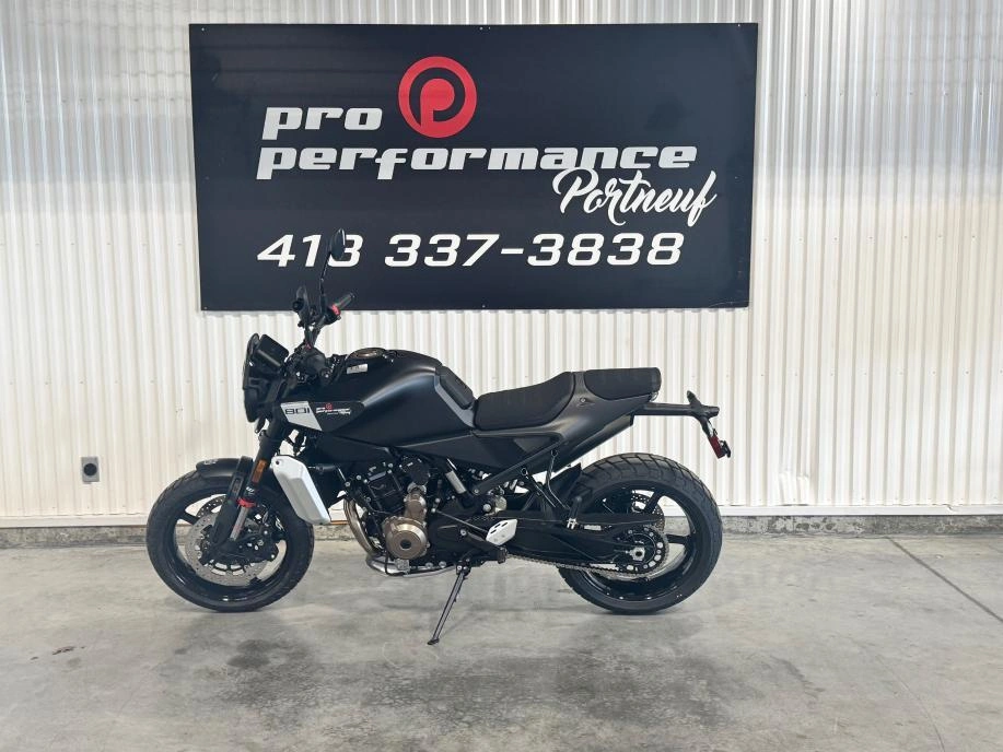 2025 Husqvarna Svartpilen 801 alt