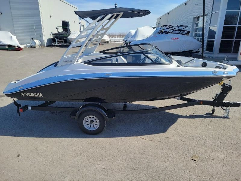 2025 Yamaha 195s alt