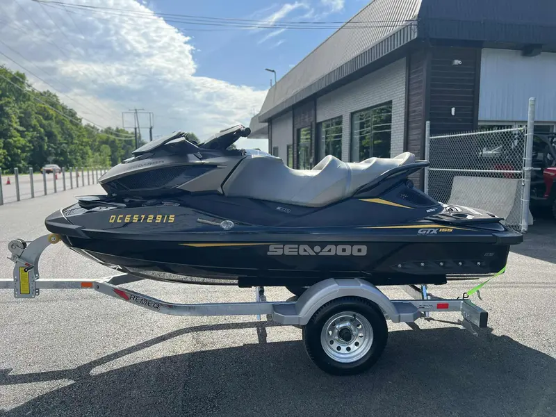 2017 SEADOO GTX 155 S **SUSPENSION INTELLIGENTE!**