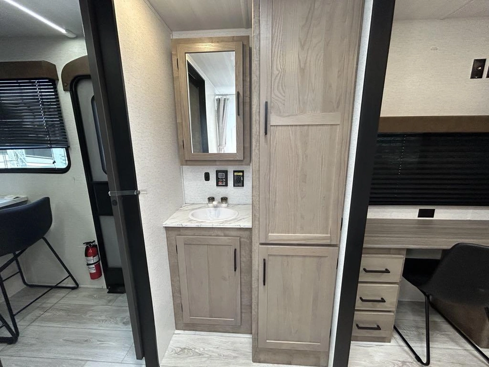 Keystone Rv Springdale 241fk 2025 alt