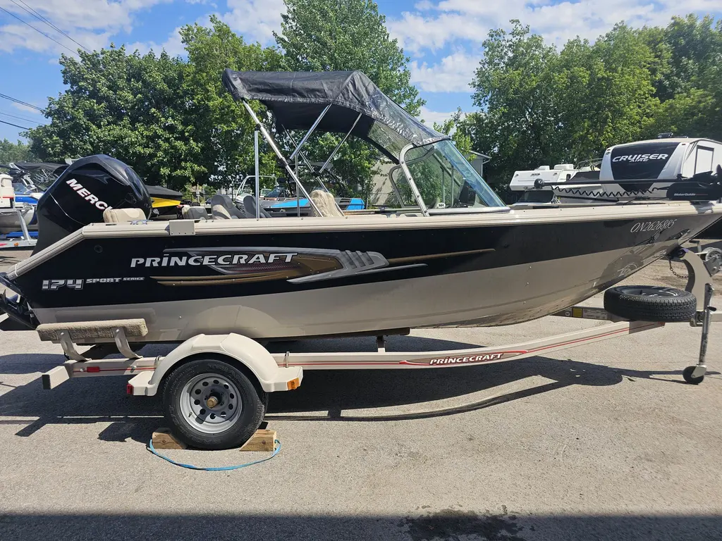 Princecraft SPORT SERIES 174 MERCURY 115 4 TEMPS ! COMME NEUF ! 2010