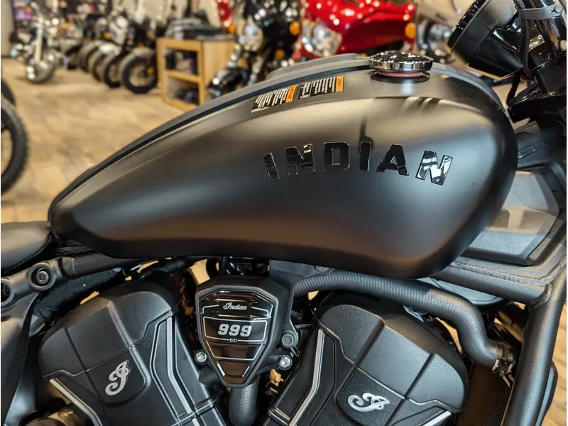 2025 Indian Motorcycle Sport Scout Sixty Limited // Black Smoke