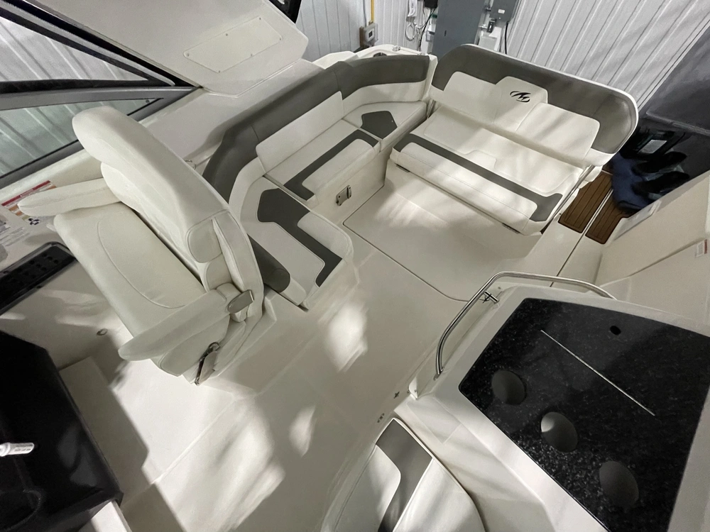 2013 Monterey Boats 260 Scr alt