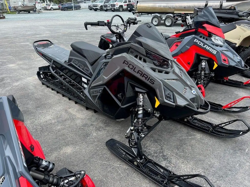 2024 Polaris 850 PRO RMK Slash 165 Gloss Black 