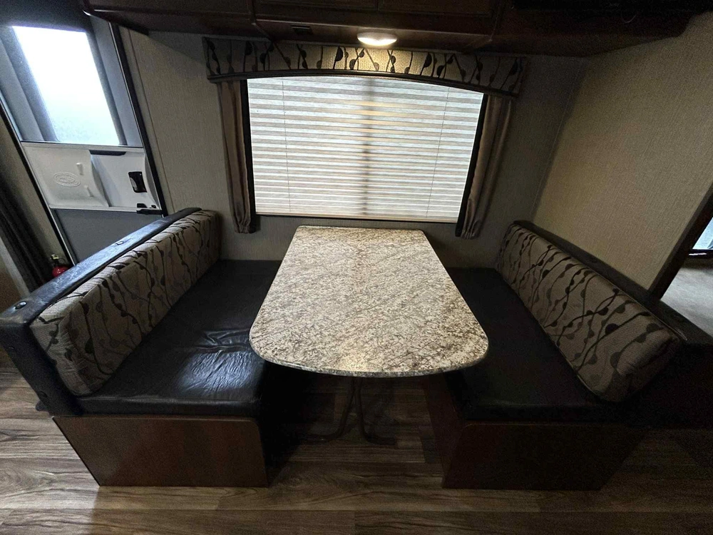 Keystone Rv Passport 238ml 2017 alt