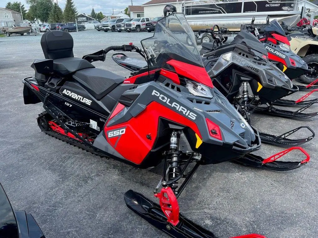 2024 Polaris 650 Indy Adventure 137 Indy Red 
