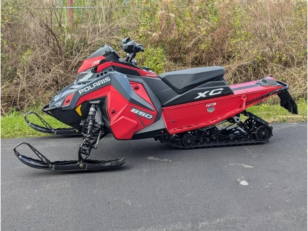 2024 Polaris 850 Indy XC 129 Indy Red