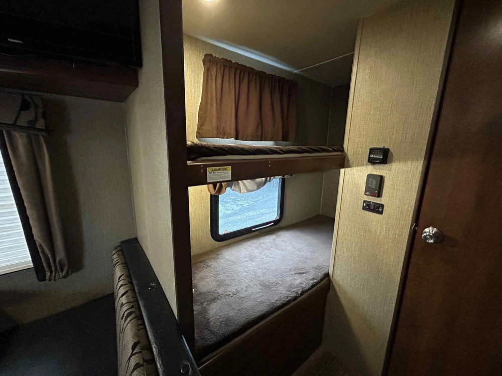 Keystone Rv Passport 238ml 2017 alt