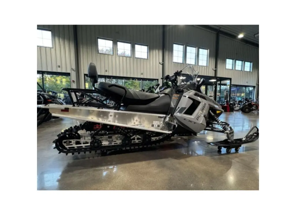 2025 Polaris 550 Voyageur LXT NorthStar Edition